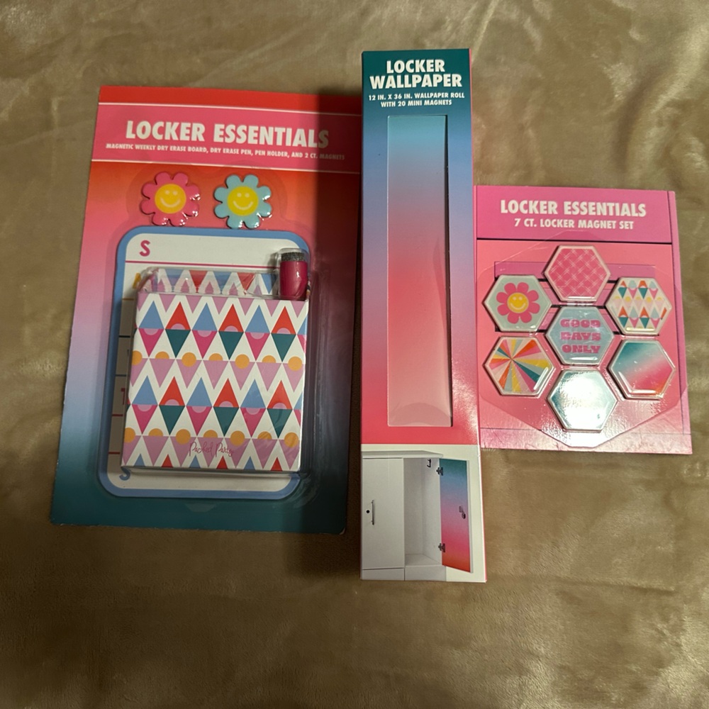 Locker decoration kit